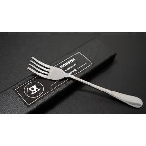 SPOON MONSTER (Gimmicks and Online Instructions) by Conan Liu & Royce Luo - Trick