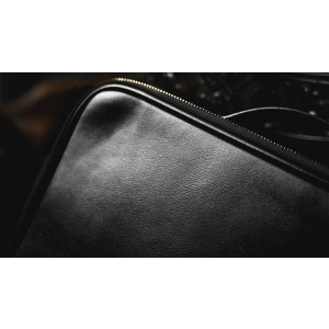 Luxury Genuine Leather Close-Up Bag (Classic Black) by TCC - Trick
