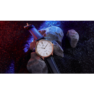 IARVEL WATCH (Gold Watchcase White Dial) by Iarvel Magic and Bluether Magic